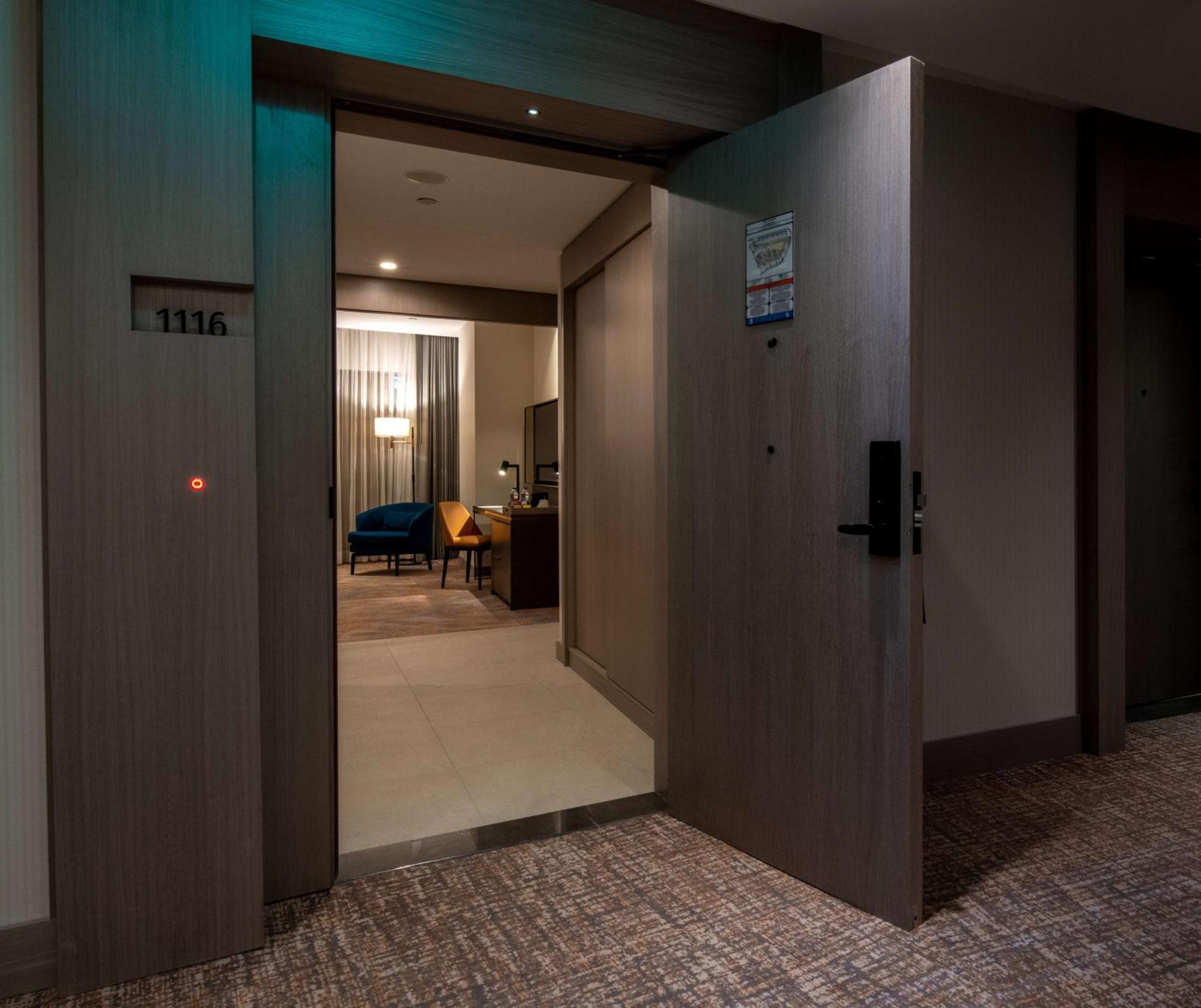 Hilton Mall Of איסטמבול מראה חיצוני תמונה A hotel room in Bangkok, Thailand